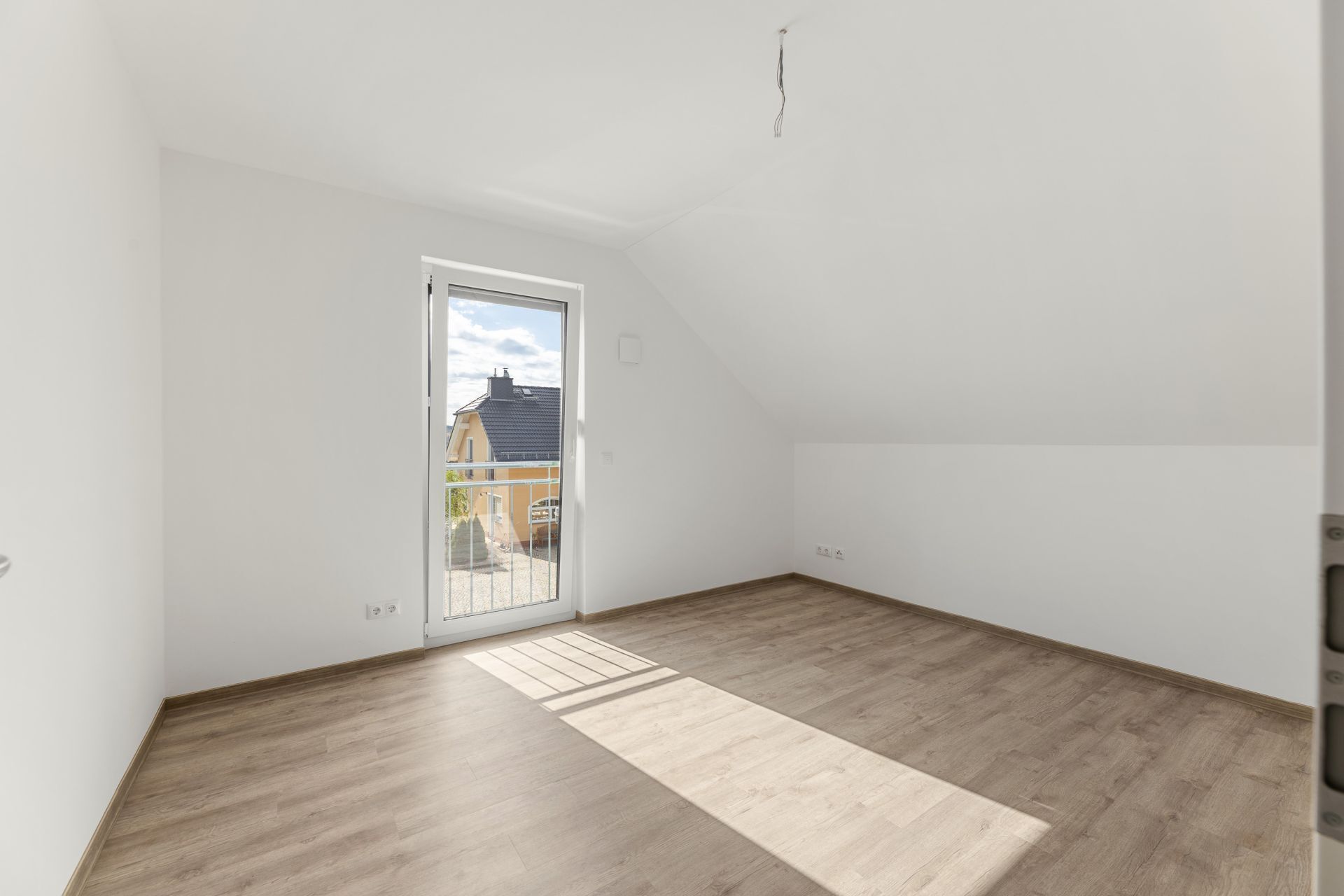 Immobilienangebot - Saalburg-Ebersdorf - Häuser - Zu vermieten: Neubau Erstbezug, Fußbodenheizung