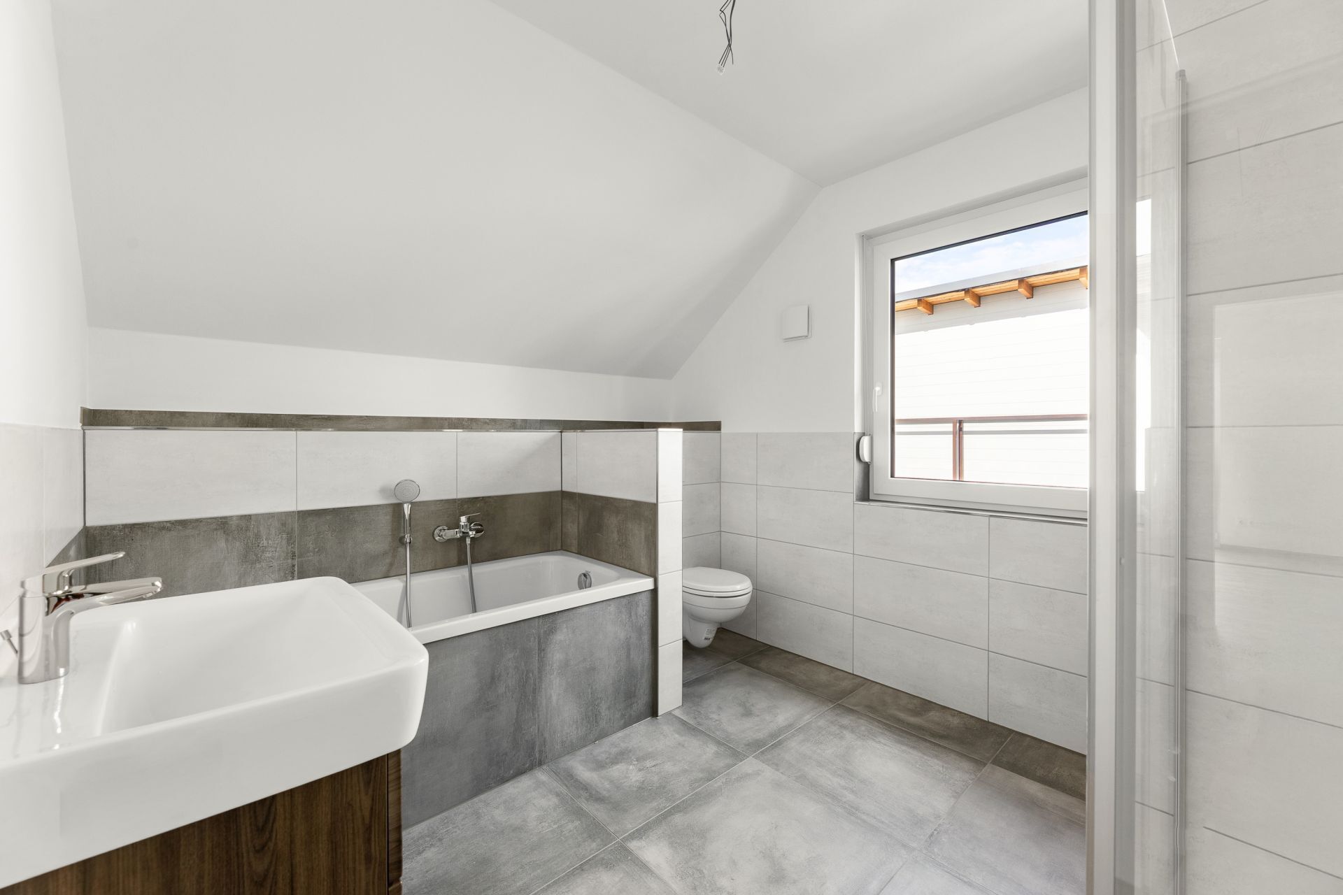 Immobilienangebot - Saalburg-Ebersdorf - Häuser - Zu vermieten: Neubau Erstbezug, Fußbodenheizung