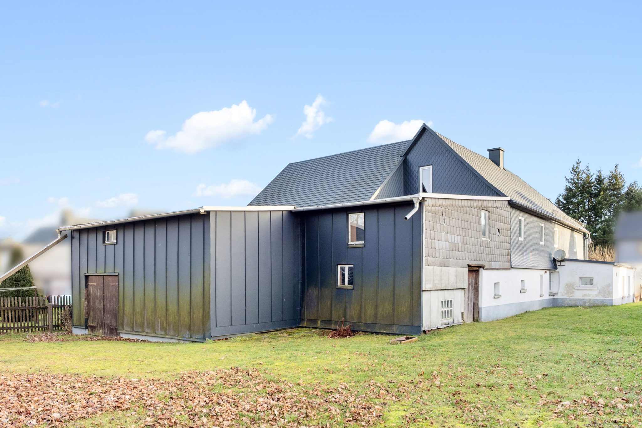 Immobilienangebot - Gefell - Häuser - Bauernhaus mit großer Scheune