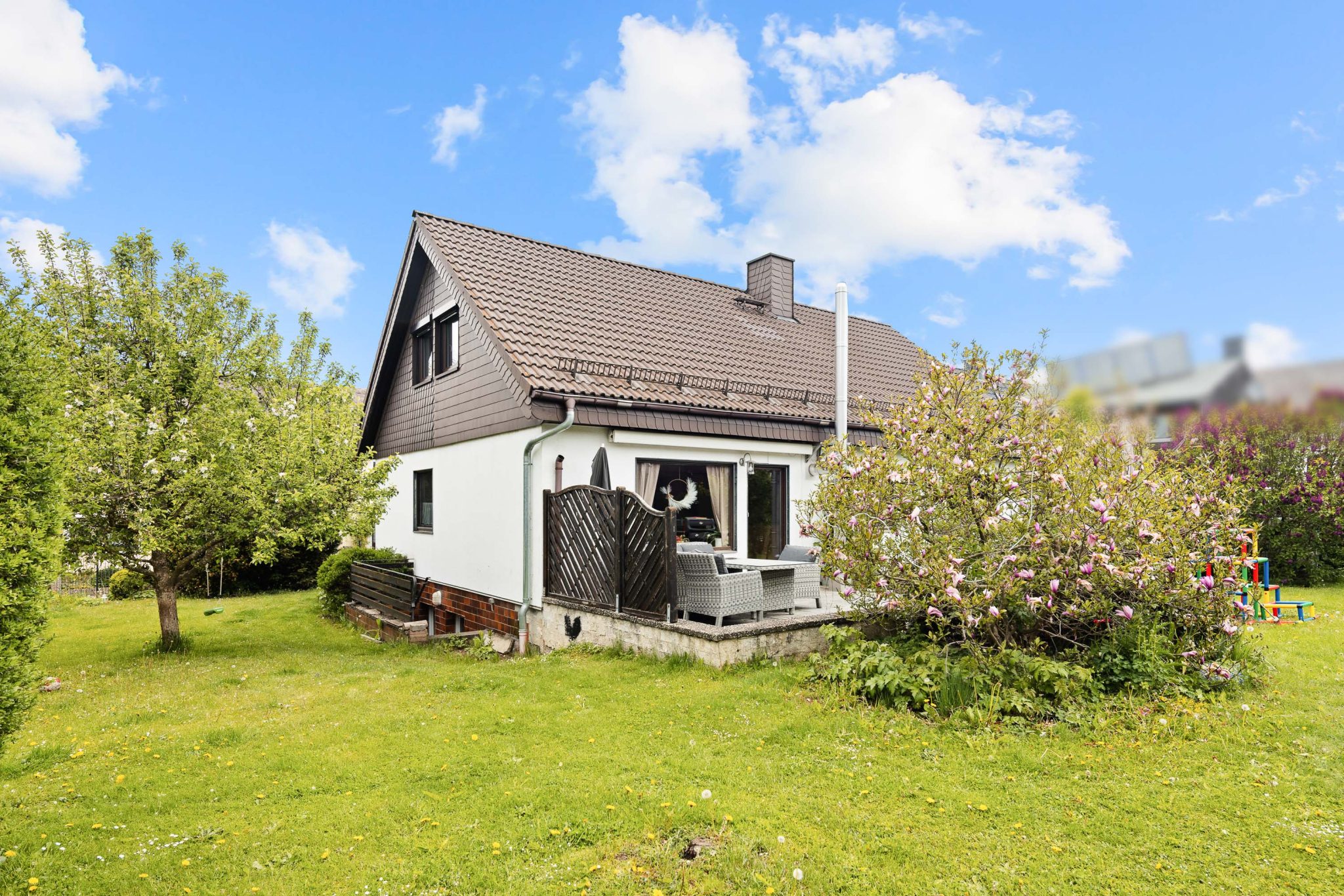 Immobilienangebot - Selbitz - Häuser - Familienglück: Dachgeschoss neu ausgebaut (Erstbezug)