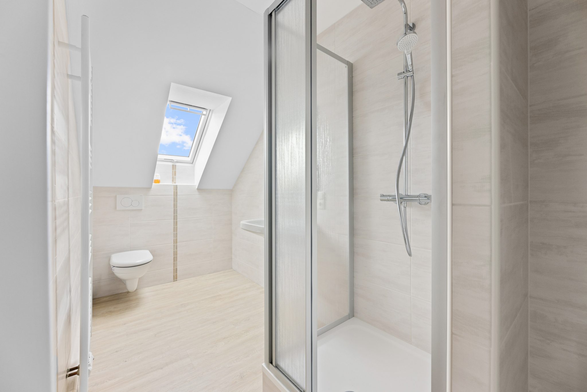 Immobilienangebot - Selbitz - Häuser - Familienglück: Dachgeschoss neu ausgebaut (Erstbezug)