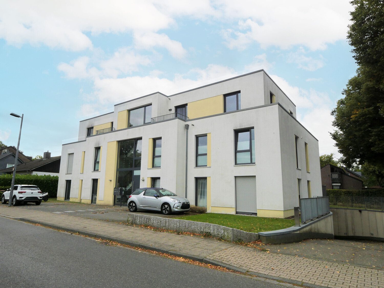 Immobilienangebot - Aachen / Lichtenbusch - Alle - Top Investment: voll vermietetes 7-Parteienhaus mit Garten & Tiefgarage in Aachen-Lichtenbusch!