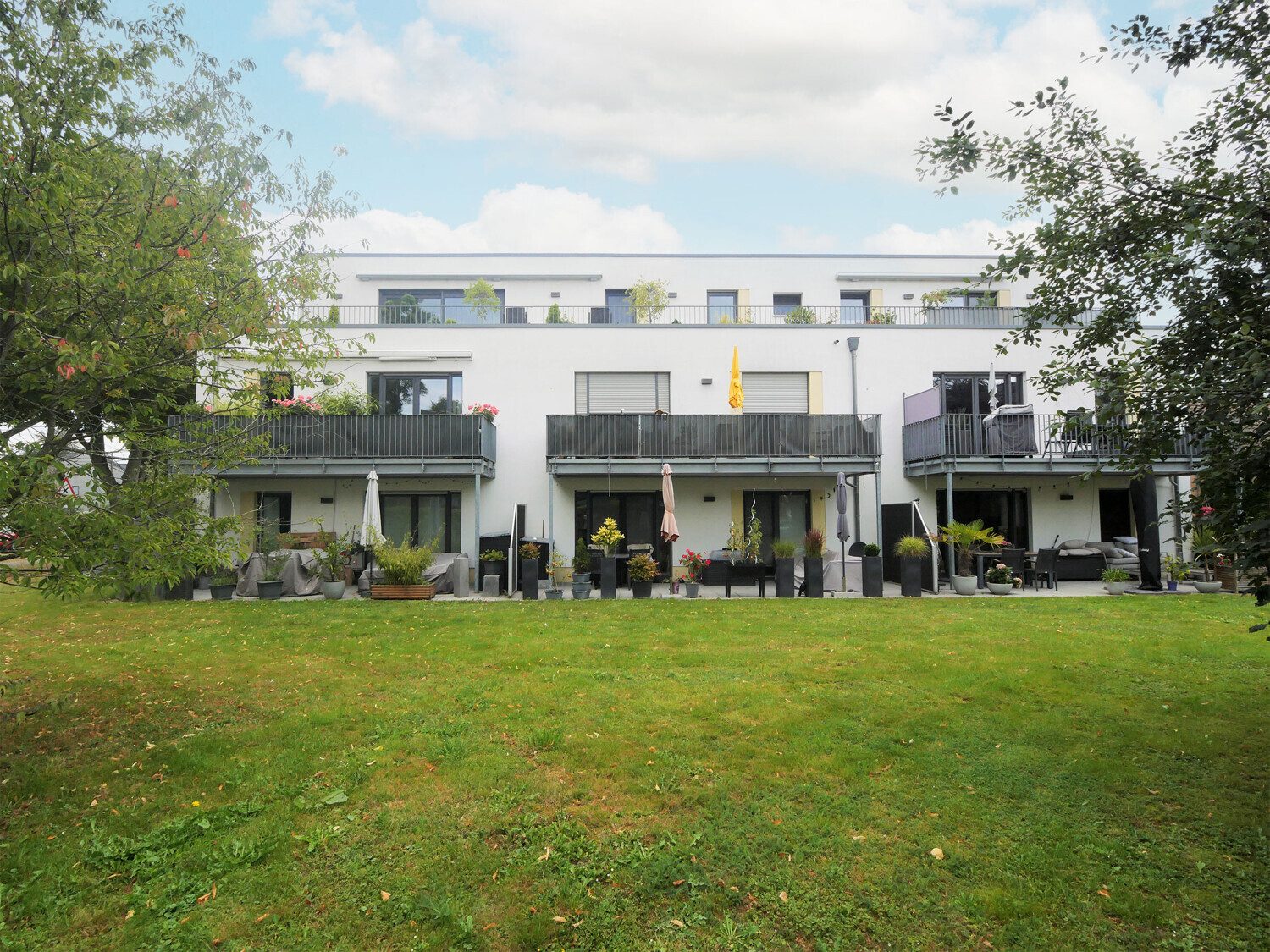 Immobilienangebot - Aachen / Lichtenbusch - Alle - Top Investment: voll vermietetes 7-Parteienhaus mit Garten & Tiefgarage in Aachen-Lichtenbusch!