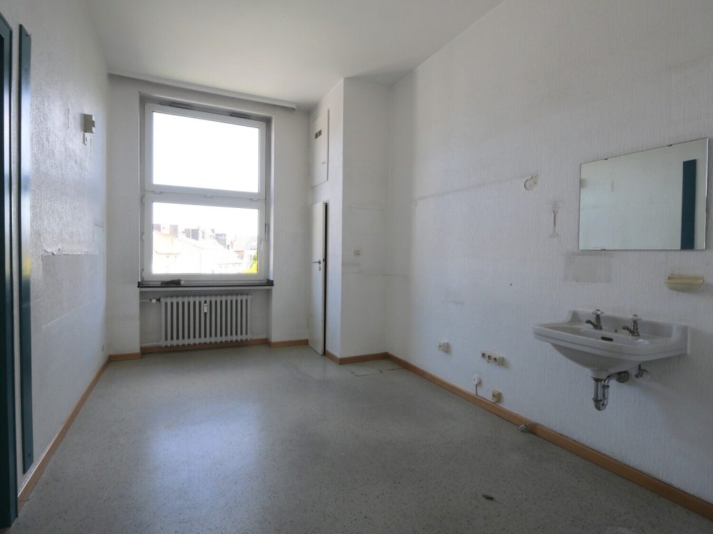 Immobilienangebot - Aachen / Mitte - Alle - Bezugsfreie, großzügige Gewerbefläche - ca. 122m², direkt in der Innenstadt!