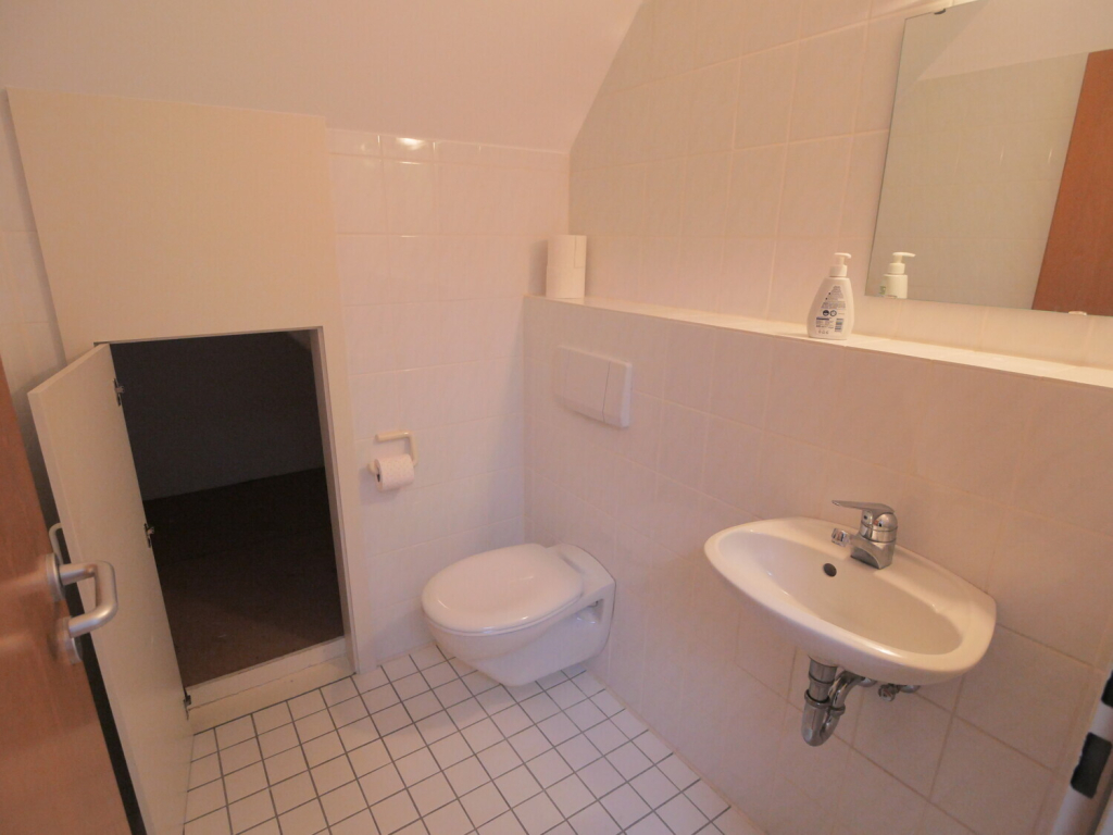 Immobilienangebot - Aachen - Alle - Senioren Aufgepasst: Gemütliche 2 Zimmer-Wohnung mit Balkon & Blick über die Kaiserstadt!