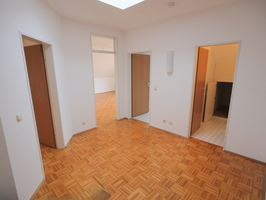 Immobilienangebot - Aachen - Alle - Senioren Aufgepasst: Gemütliche 2 Zimmer-Wohnung mit Balkon & Blick über die Kaiserstadt!