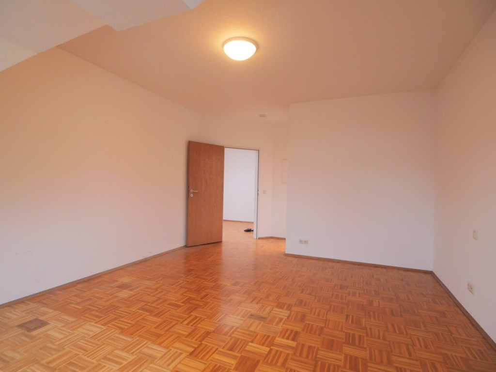 Immobilienangebot - Aachen - Alle - Senioren Aufgepasst: Gemütliche 2 Zimmer-Wohnung mit Balkon & Blick über die Kaiserstadt!