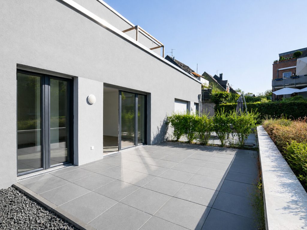 Immobilienangebot - Aachen / Brand - Alle - Komfortable, bezugsfreie Erdgeschosswohnung mit Fußbodenheizung und Terrasse!