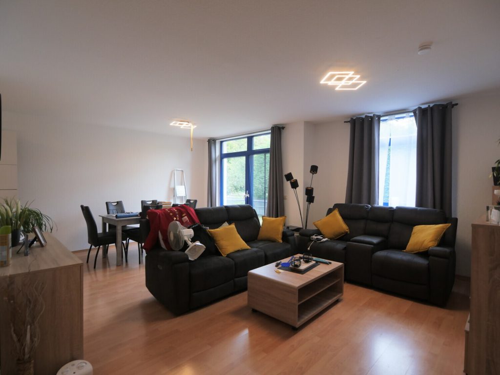 Immobilienangebot - Inden - Alle - Schöne 2,5-Zimmer-Wohnung in ruhigem Umfeld für Senioren ab 60!
WBS-Schein erforderlich!