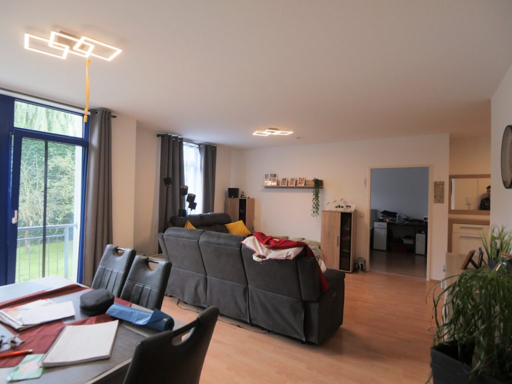 Immobilienangebot - Inden - Alle - Schöne 2,5-Zimmer-Wohnung in ruhigem Umfeld für Senioren ab 60!
WBS-Schein erforderlich!