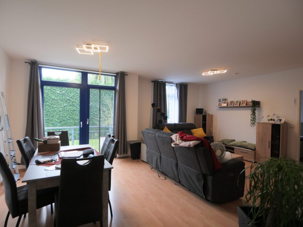 Immobilienangebot - Inden - Alle - Schöne 2,5-Zimmer-Wohnung in ruhigem Umfeld für Senioren ab 60!
WBS-Schein erforderlich!