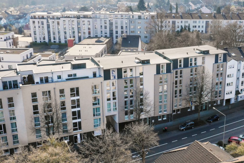 Immobilienangebot - Aachen - Alle - Moderne 4-Zimmer-Wohnung mit Süd-Balkon in Aachen –  Ideal für Familien!