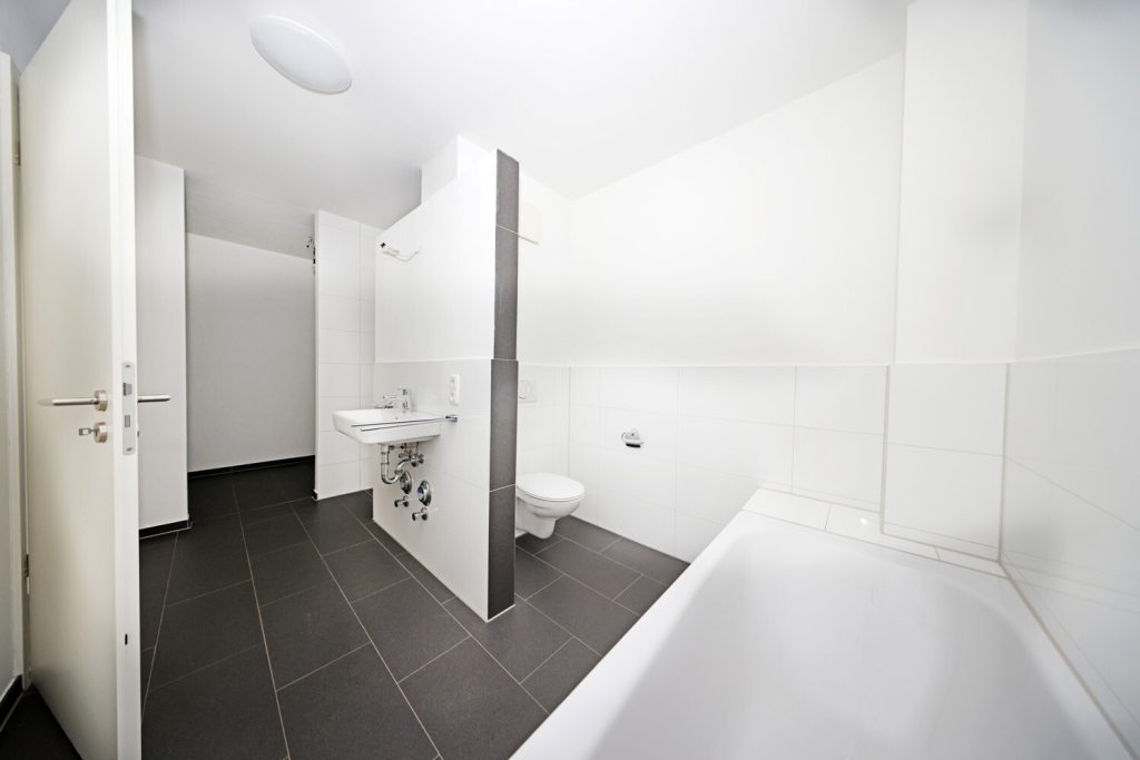 Immobilienangebot - Aachen - Alle - Viel Platz, viel Licht, viel Lebensqualität – Bezugsfreie 4-Zimmerwohnung mit Balkon in Aachen West!