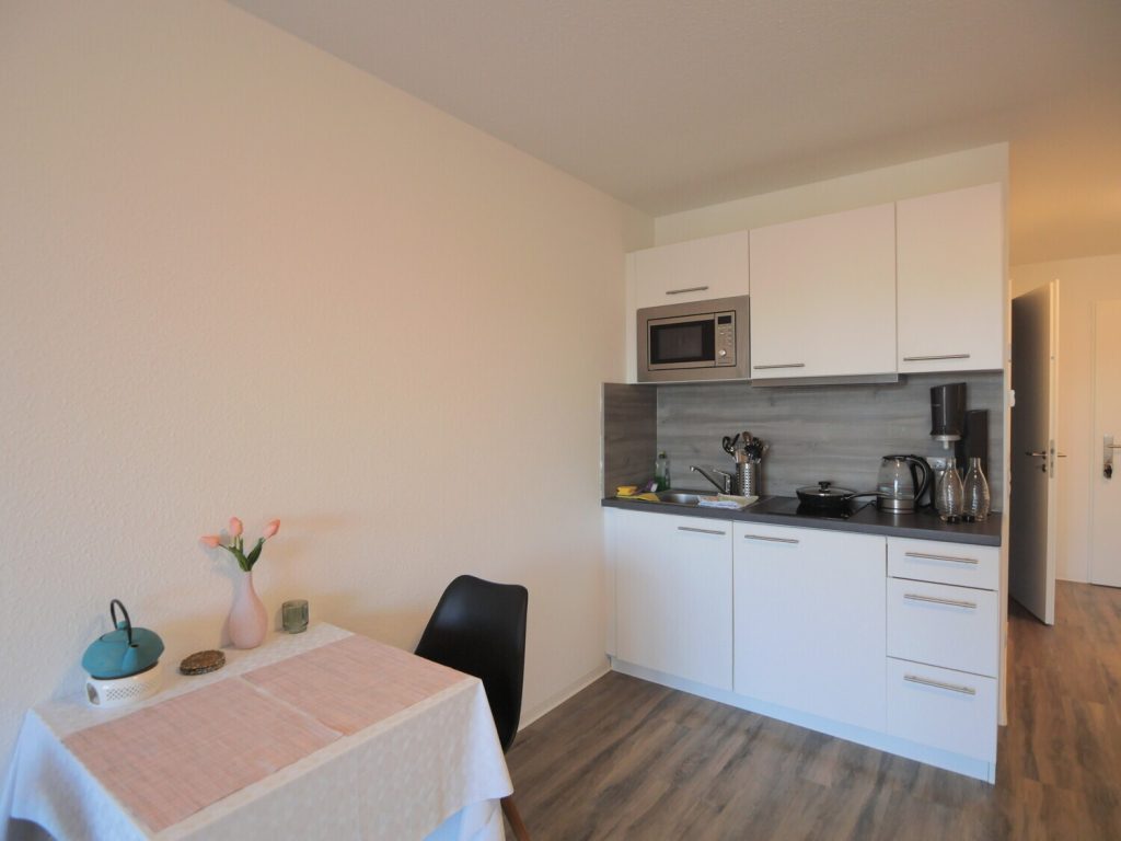 Immobilienangebot - Aachen - Alle - Schönes teilmöbliertes 1- Zimmerappartement in bester Lage von Aachen!