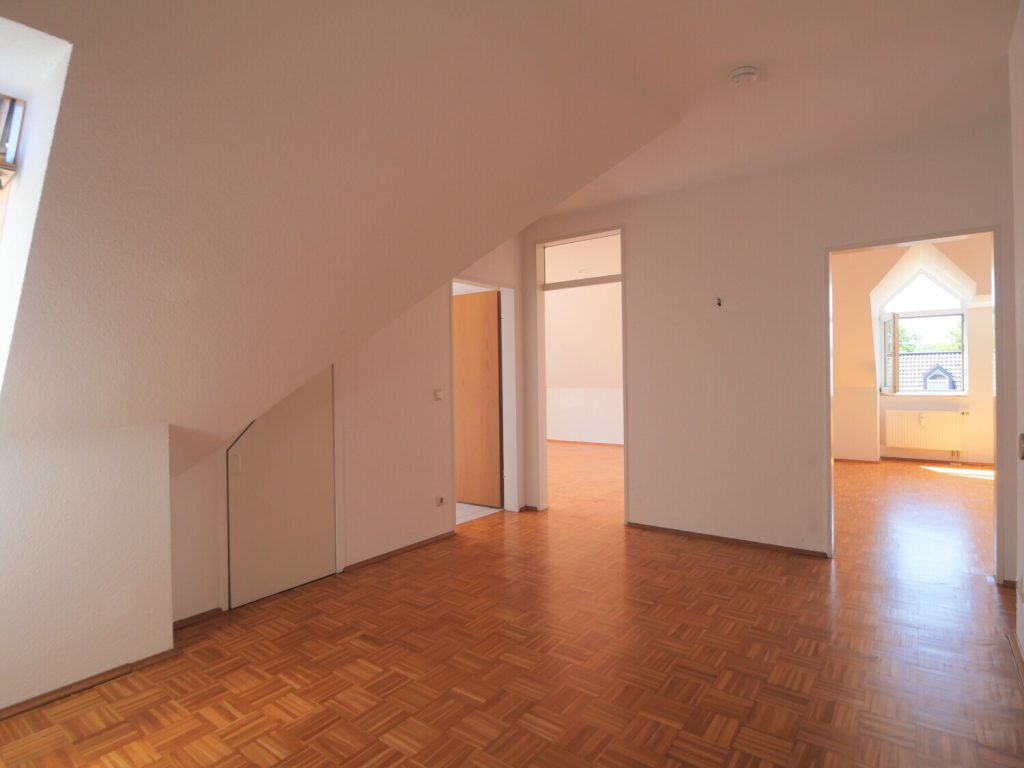 Immobilienangebot - Aachen - Alle - Senioren Aufgepasst !
Bezugsfreie 2-Zimmer Wohnung in ruhiger Wohnlage.