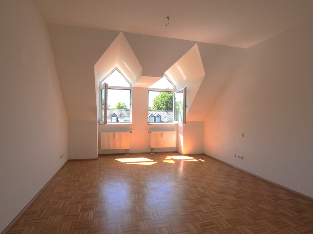 Immobilienangebot - Aachen - Alle - Senioren Aufgepasst !
Bezugsfreie 2-Zimmer Wohnung in ruhiger Wohnlage.