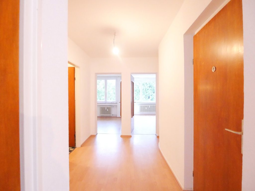 Immobilienangebot - Aachen - Alle - Geräumige 3-Zimmer-Wohnung mit Balkon im Aachener Zentrum!