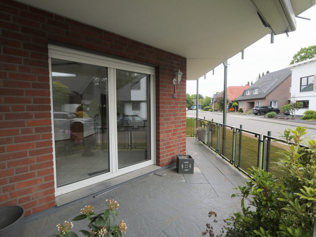 Immobilienangebot - Würselen - Alle - Geräumige 3 Zimmer-Erdgeschosswohnung mit Balkon + PKW Stellplatz in Würselen