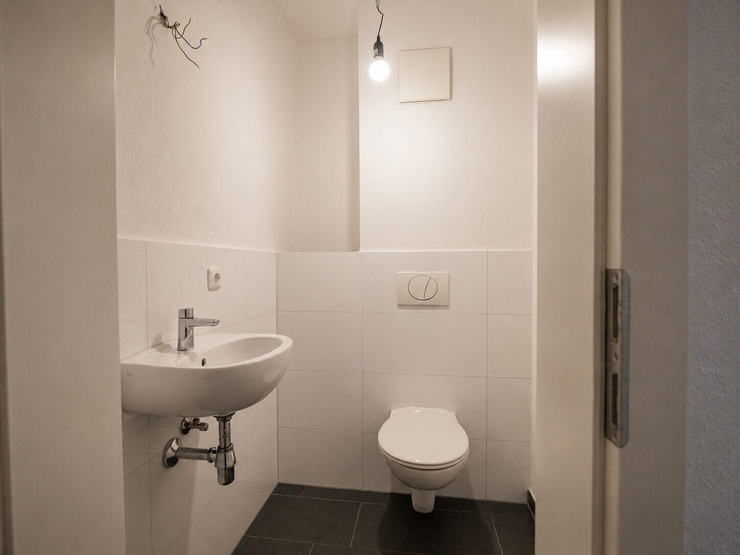 Gäste-WC Immobilienangebot - Aachen - Alle - Bezugsfreie 4-Zimmer-Erdgeschosswohnung mit Terrasse – selbst einziehen oder attraktiv vermieten!