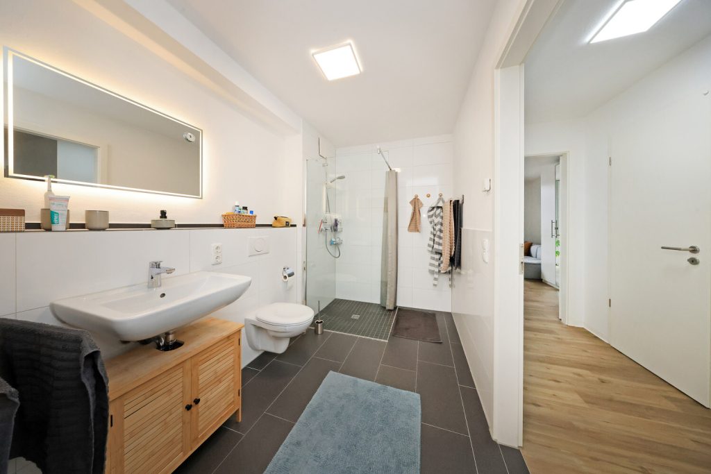 Immobilienangebot - Aachen - Alle - Helle 3-Zimmer-Erdgeschosswohnung mit Terrasse in Aachen-West!