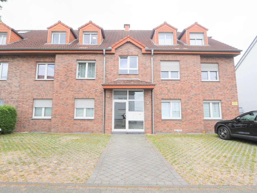 Immobilienangebot - Würselen / Bardenberg - Alle - Bezugsfreie Maisonettewohnung mit Balkon und Einbauküche in Würselen!