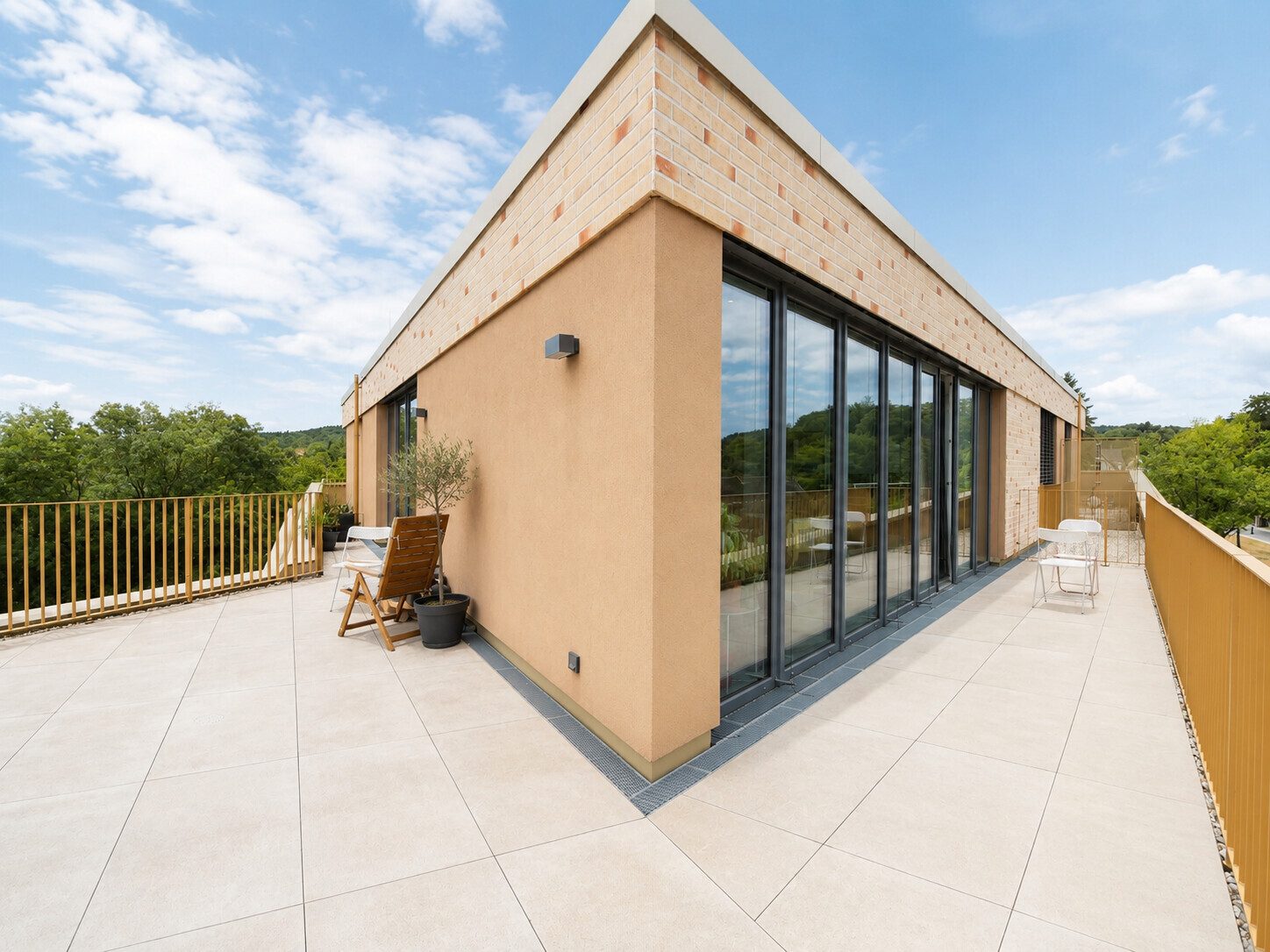 Immobilienangebot - Aachen - Alle - Exklusive 2-Zimmer-Penthousewohnung mit großzügiger Dachterrasse und Panoramablick über Aachen!
