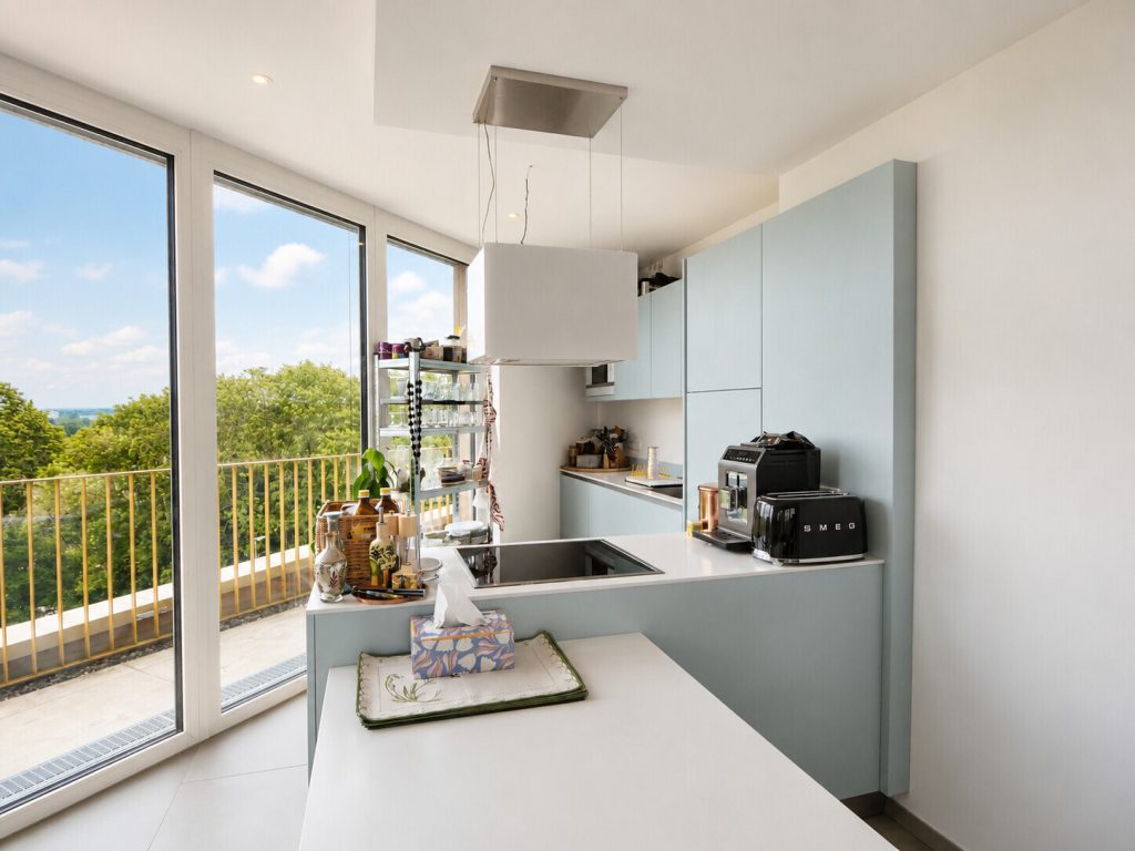 Immobilienangebot - Aachen - Alle - Exklusive 2-Zimmer-Penthousewohnung mit großzügiger Dachterrasse und Panoramablick über Aachen!