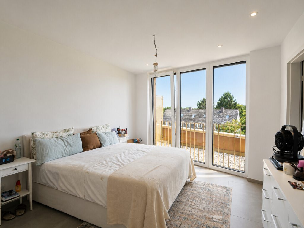 Immobilienangebot - Aachen - Alle - Exklusive 2-Zimmer-Penthousewohnung mit großzügiger Dachterrasse und Panoramablick über Aachen!