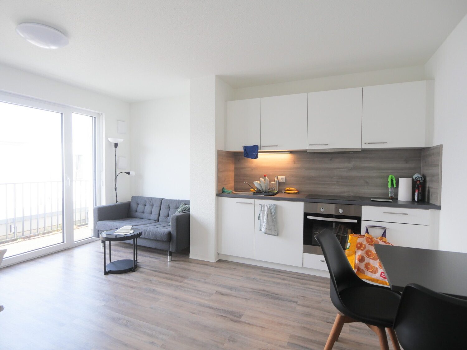 Immobilienangebot - Aachen - Alle - Möbelierte 2-Zimmer-Wohnung mit Balkon in Toplage!