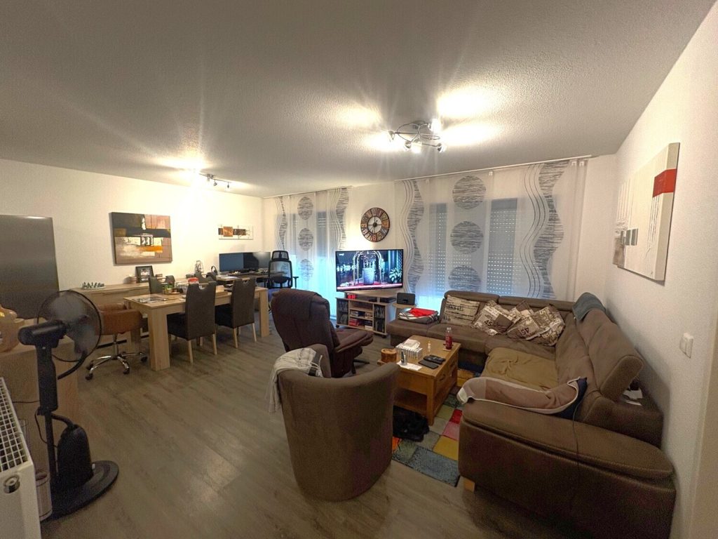 Immobilienangebot - Inden - Alle - Senioren ab 60 aufgepasst:
Gemütlcihe 2,5-Zimmer-Wohnung in Inden!