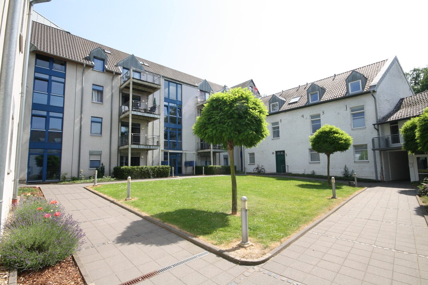Immobilienangebot - Inden - Alle - Senioren ab 60 aufgepasst:
Gemütlcihe 2,5-Zimmer-Wohnung in Inden!