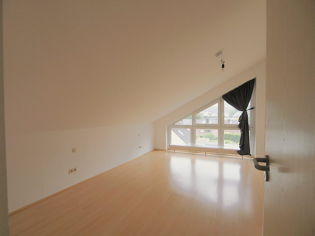 Immobilienangebot - Aachen - Alle - Bezugsfreie 2-Zimmer-Maisonettewohnung mit Balkon & Einbauküche in Kornelimünster!