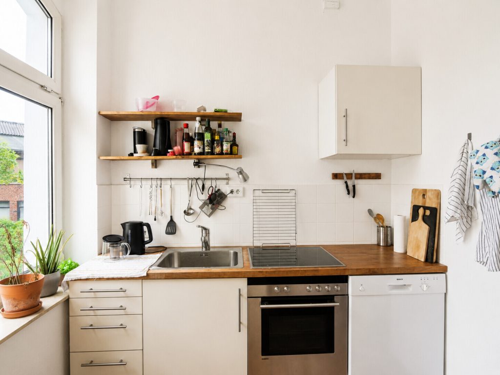 Immobilienangebot - Aachen - Alle - Charmante 3-Zimmer-Wohnung mit hohen Decken und Altbaucharakter in Aachen!