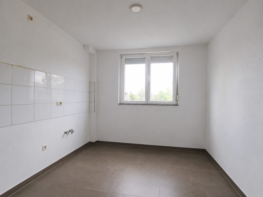 Immobilienangebot - Herzogenrath - Alle - Wohnkomfort auf 2 Ebenen – Bezugsfreie 4,5-Zimmer Maisonette-Wohnung mit Balkon in Herzogenrath!