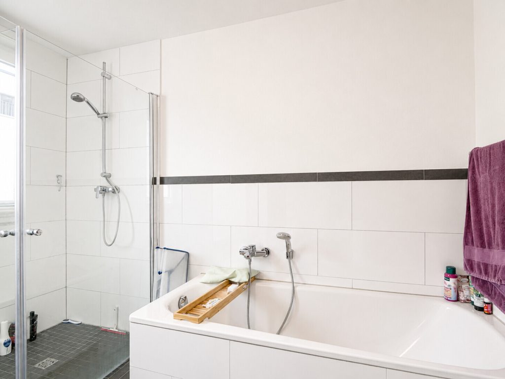 Immobilienangebot - Aachen - Alle - Attraktive 3-Zimmer-Wohnung mit überdachtem Balkon und Tiefgaragenstellplatz am Westpark!