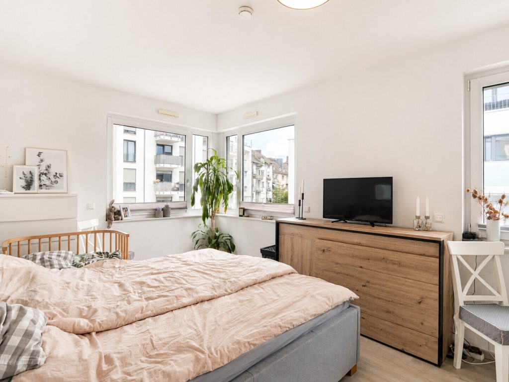 Immobilienangebot - Aachen - Alle - Attraktive 3-Zimmer-Wohnung mit überdachtem Balkon und Tiefgaragenstellplatz am Westpark!