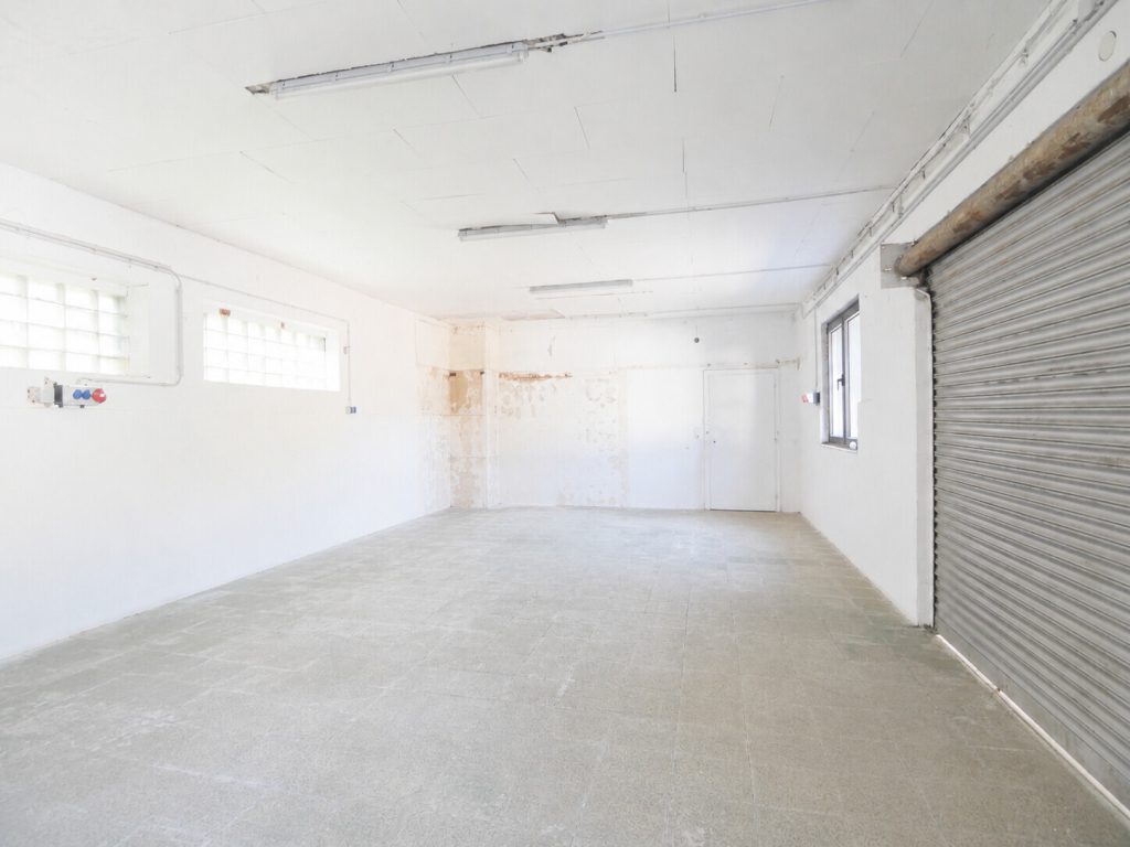 Immobilienangebot - Simmerath / Lammersdorf - Alle - Gewerbefläche in Lammersdorf – ca. 195 m² mit großzügigem Empfang, Büros, Lager und 2 Stellplätzen!