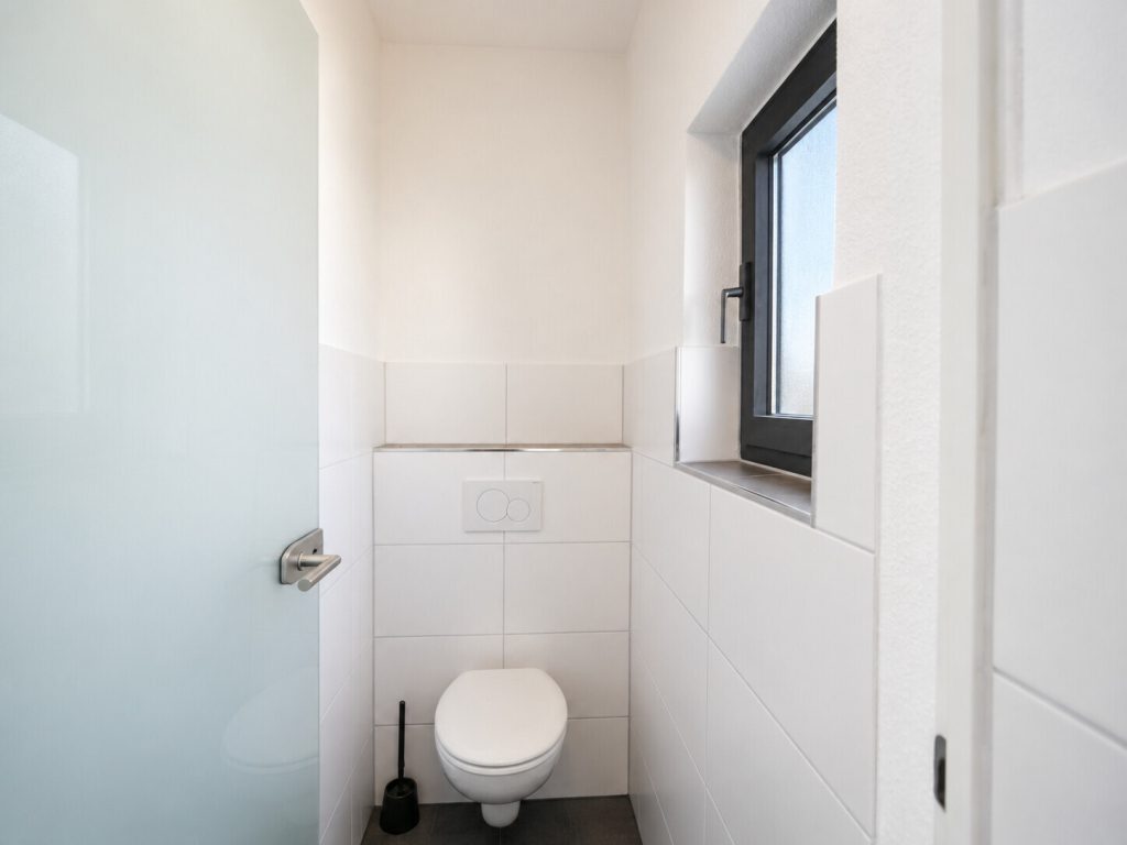 Immobilienangebot - Simmerath / Lammersdorf - Alle - Gewerbefläche in Lammersdorf – ca. 195 m² mit großzügigem Empfang, Büros, Lager und 2 Stellplätzen!