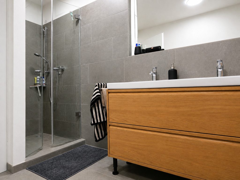 Immobilienangebot - Würselen - Alle - Exklusive, großzügige 4-Zimmer-Erdgeschosswohnung mit Terrasse & Pkw-Außenstellplatz in Würselen!