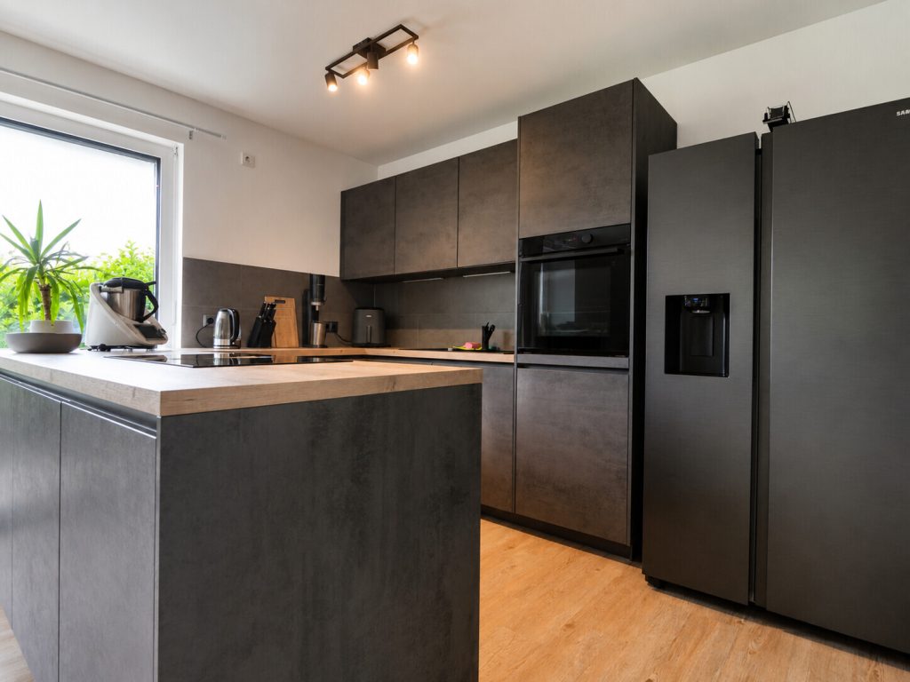 Immobilienangebot - Würselen - Alle - Exklusive, großzügige 4-Zimmer-Erdgeschosswohnung mit Terrasse & Pkw-Außenstellplatz in Würselen!