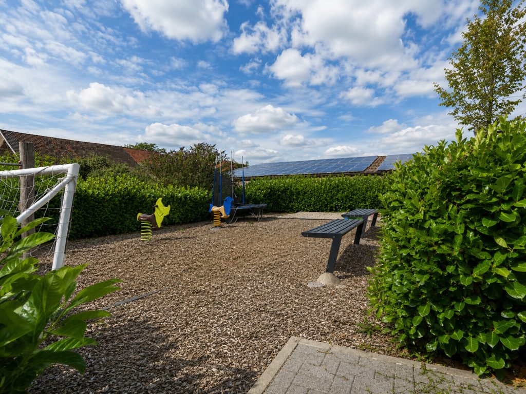 Immobilienangebot - Würselen - Alle - Exklusive, großzügige 4-Zimmer-Erdgeschosswohnung mit Terrasse & Pkw-Außenstellplatz in Würselen!