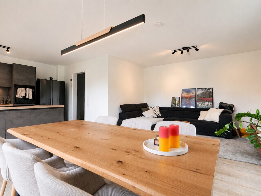 Immobilienangebot - Würselen - Alle - Exklusive, großzügige 4-Zimmer-Erdgeschosswohnung mit Terrasse & Pkw-Außenstellplatz in Würselen!