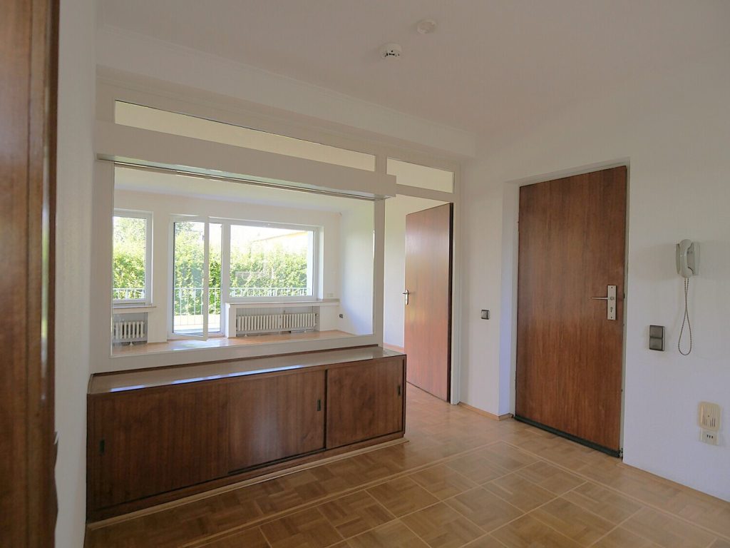 Immobilienangebot - Aachen / Beverau - Alle - Helle, bezugsfreie 3-Zimmer-Erdgeschosswohnung mit Loggia und Garage in Aachen Beverau!
