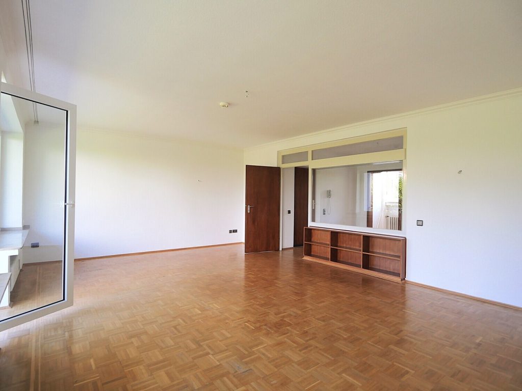 Immobilienangebot - Aachen / Beverau - Alle - Helle, bezugsfreie 3-Zimmer-Erdgeschosswohnung mit Loggia und Garage in Aachen Beverau!
