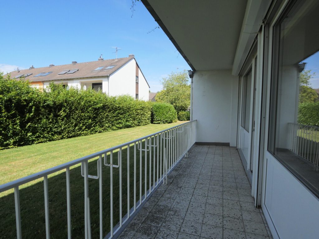 Immobilienangebot - Aachen / Beverau - Alle - Helle, bezugsfreie 3-Zimmer-Erdgeschosswohnung mit Loggia und Garage in Aachen Beverau!