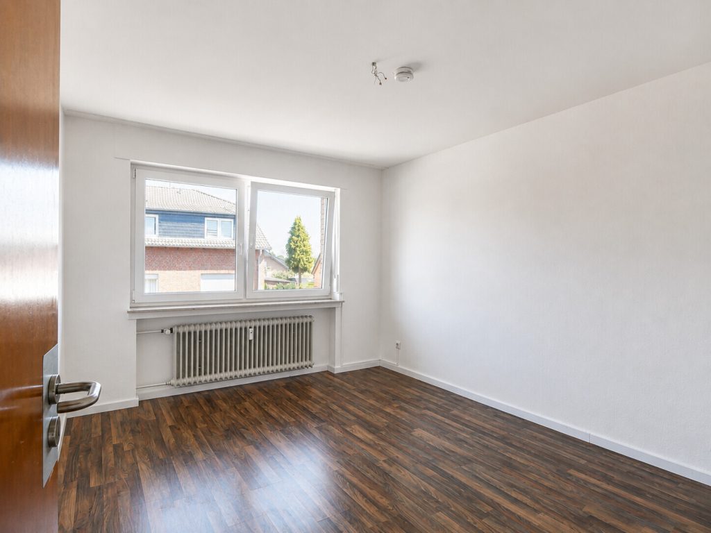 Immobilienangebot - Würselen - Alle - Bezugsfreie 3-Zimmer-Wohnung mit Loggia und 2 Garagen in gefragter Lage von Würselen!