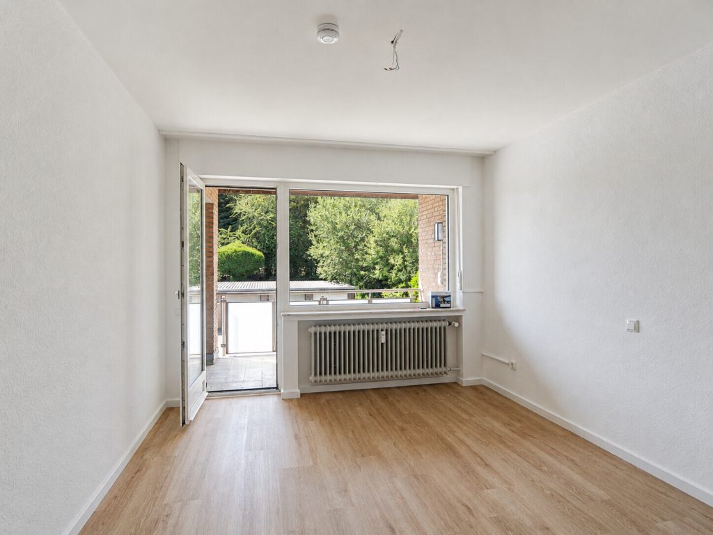 Immobilienangebot - Würselen - Alle - Bezugsfreie 3-Zimmer-Wohnung mit Loggia und 2 Garagen in gefragter Lage von Würselen!