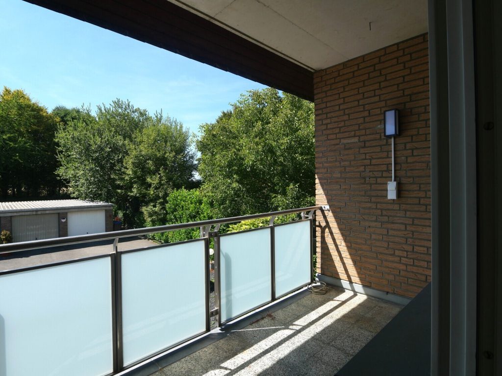 Immobilienangebot - Würselen - Alle - Bezugsfreie 3-Zimmer-Wohnung mit Loggia und 2 Garagen in gefragter Lage von Würselen!