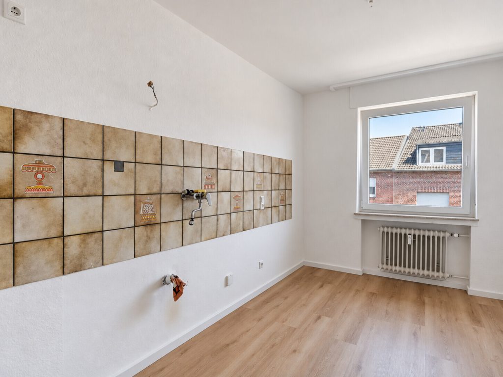 Immobilienangebot - Würselen - Alle - Bezugsfreie 3-Zimmer-Wohnung mit Loggia und 2 Garagen in gefragter Lage von Würselen!