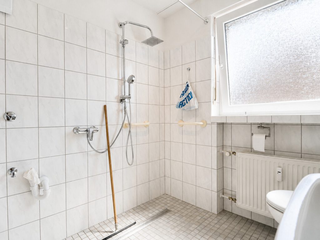 Immobilienangebot - Würselen - Alle - Bezugsfreie 3-Zimmer-Wohnung mit Loggia und 2 Garagen in gefragter Lage von Würselen!